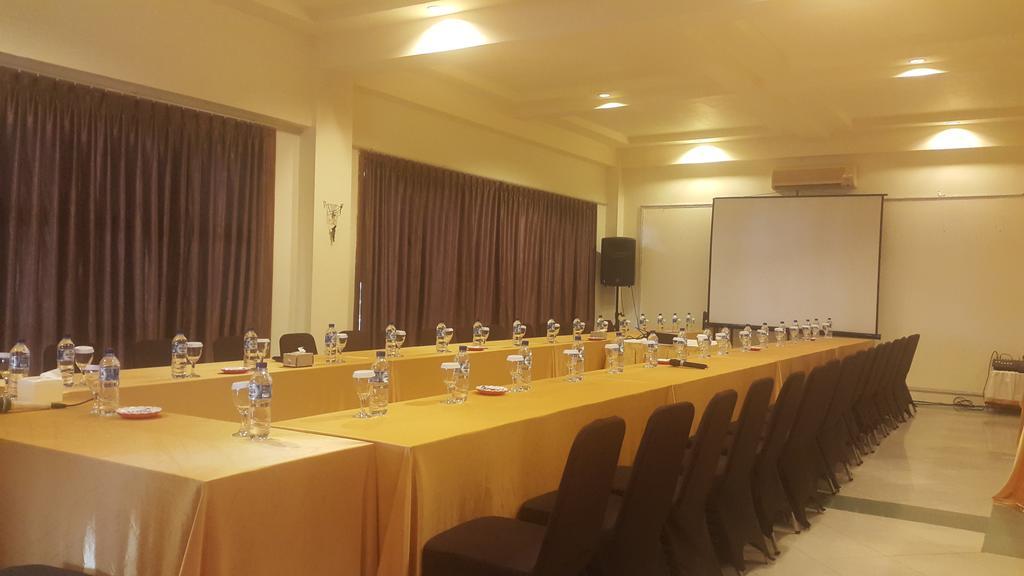 Kampoeng Nelayan Hotel 帕卢 外观 照片